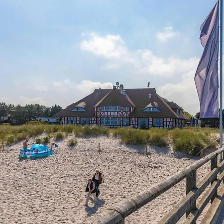 Bina An Der Seebruecke * Zingst