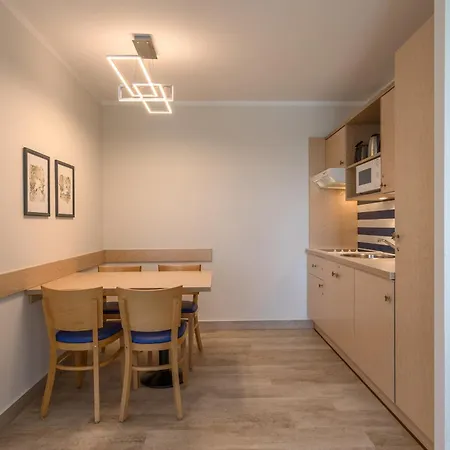 Bina An Der Seebruecke 青斯特